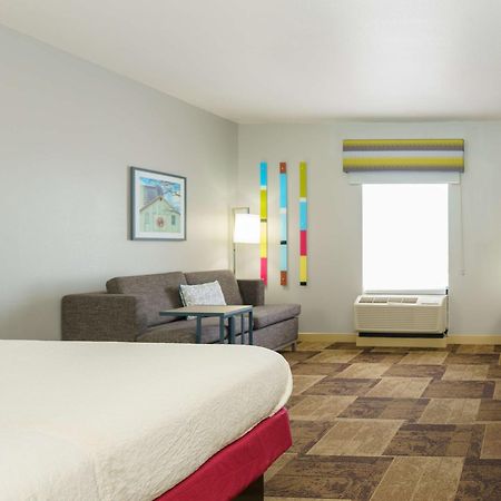 Hampton Inn Гарден-Сити Экстерьер фото