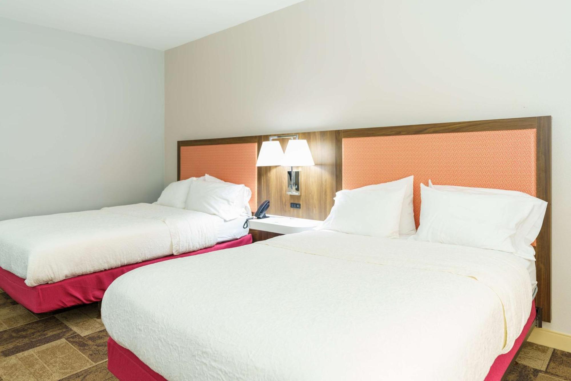 Hampton Inn Гарден-Сити Экстерьер фото