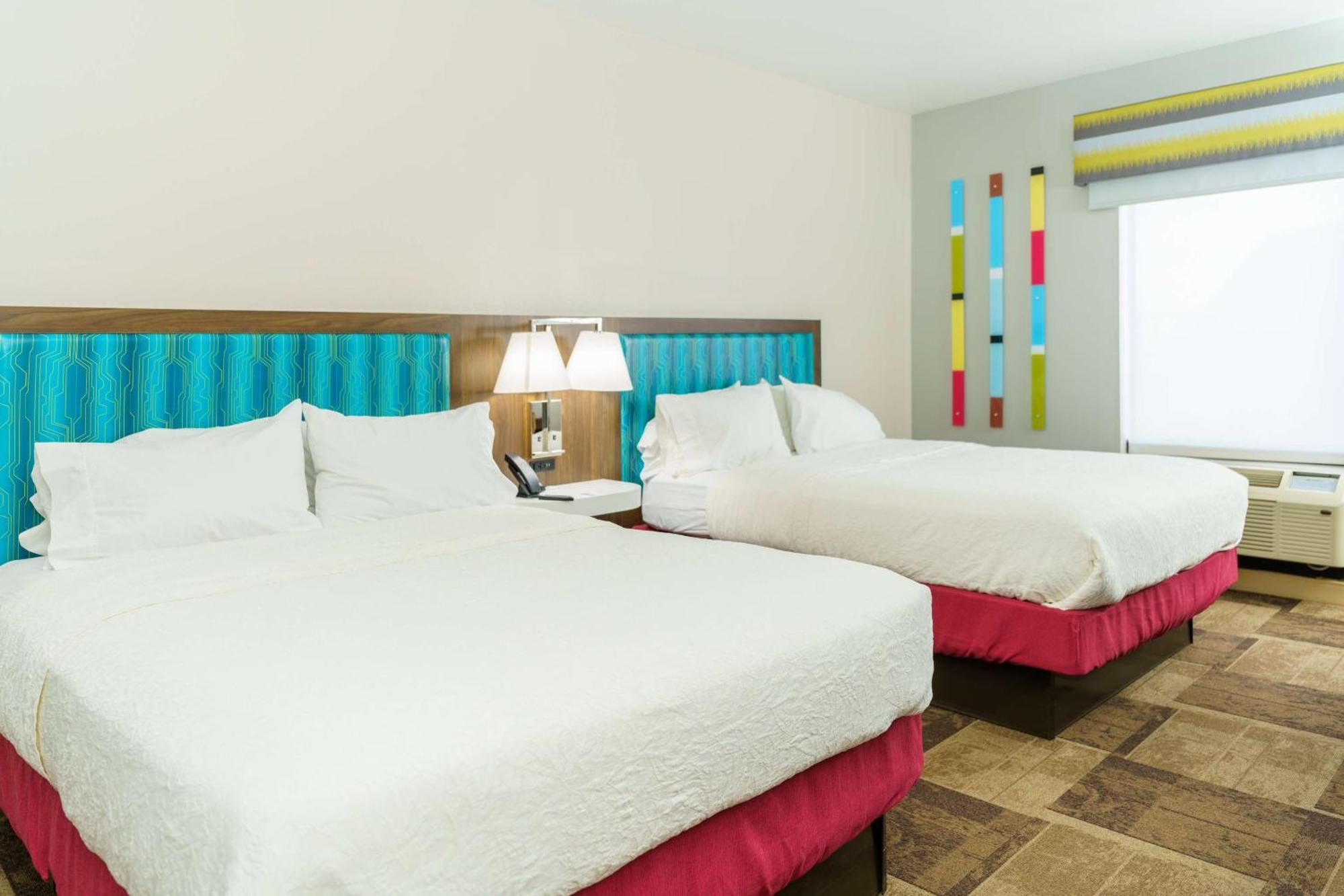 Hampton Inn Гарден-Сити Экстерьер фото